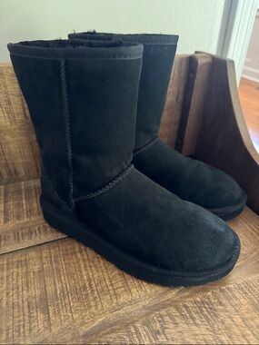 Ugg Classic Short II